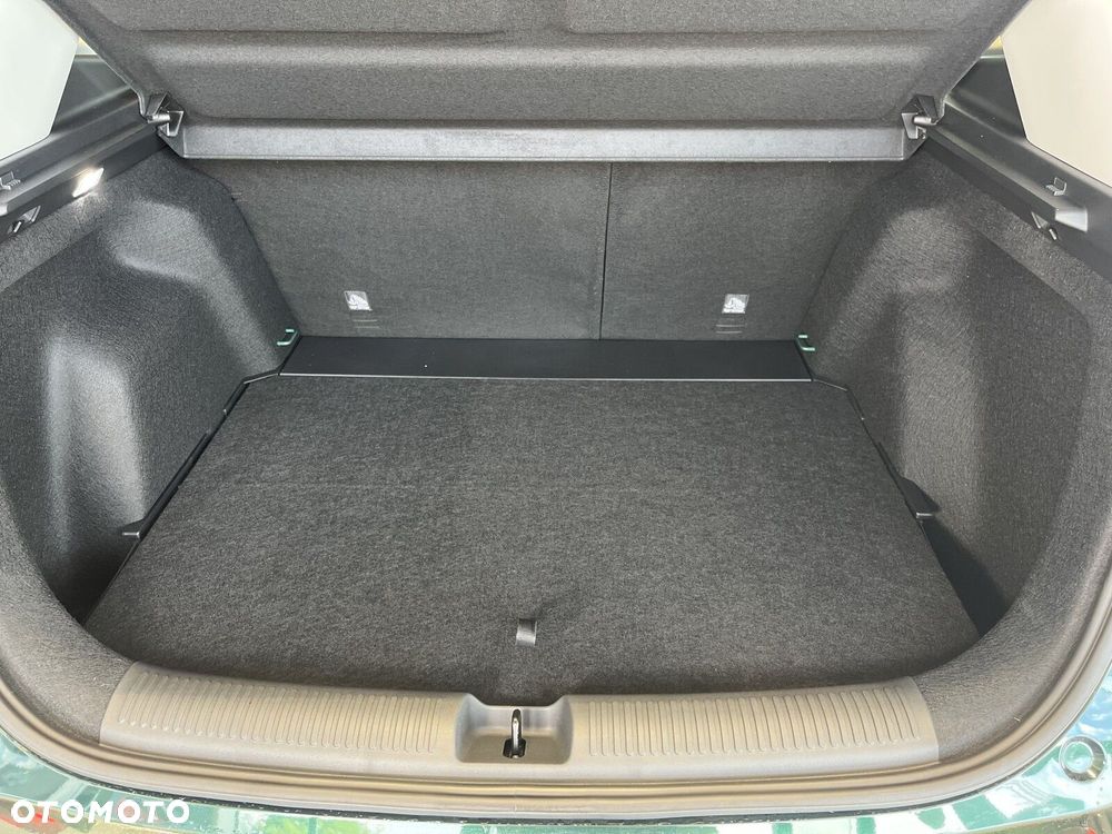MG ZS Hybrid+ - 18