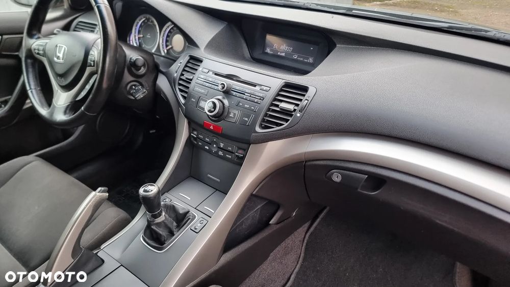 Honda Accord 2.0 Elegance Advantage - 24