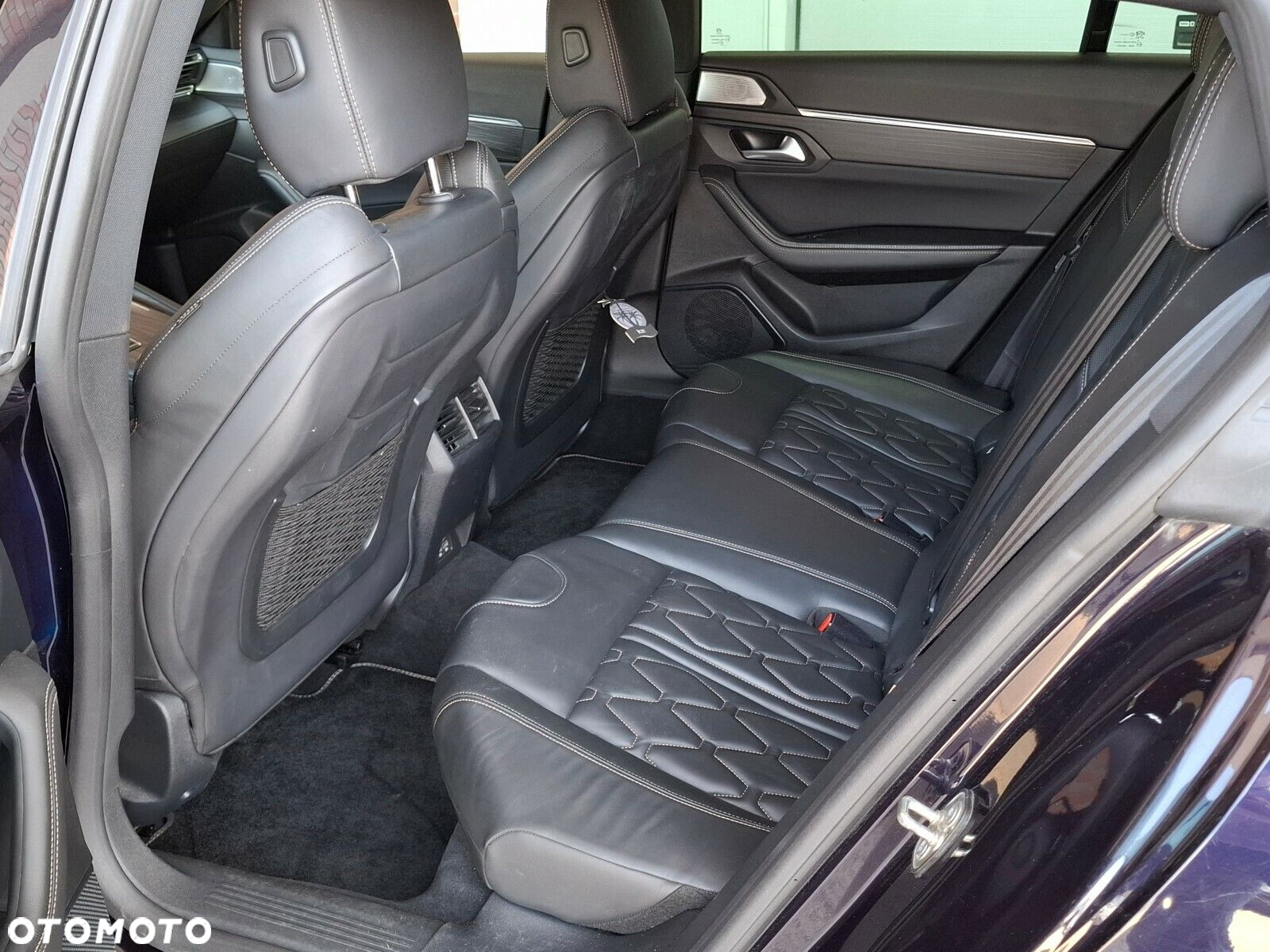 Peugeot 508 1.6 PureTech First Edition S&S EAT8 - 16