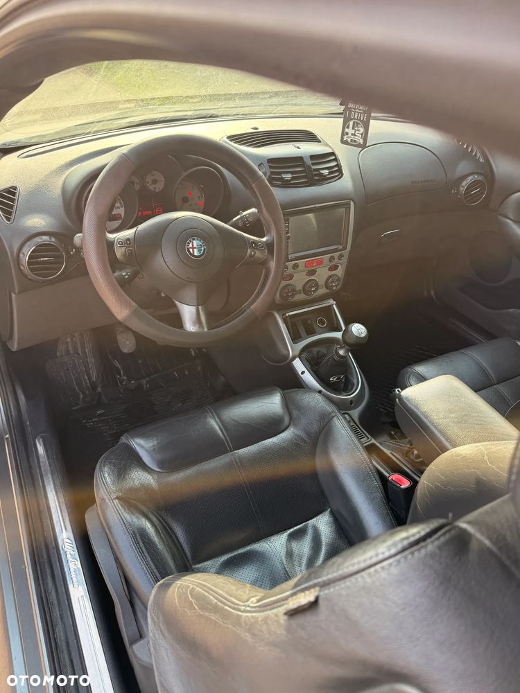 Alfa Romeo GT - 7
