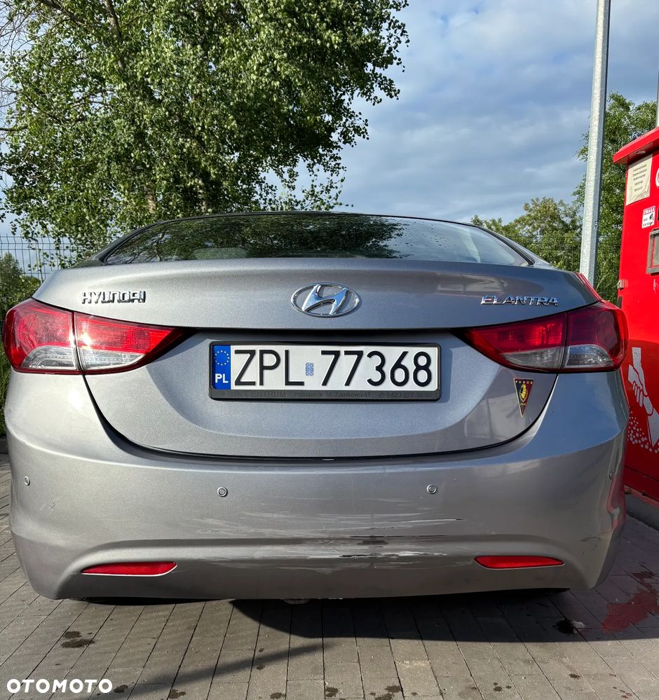 Hyundai Elantra 1.6 Classic + - 4