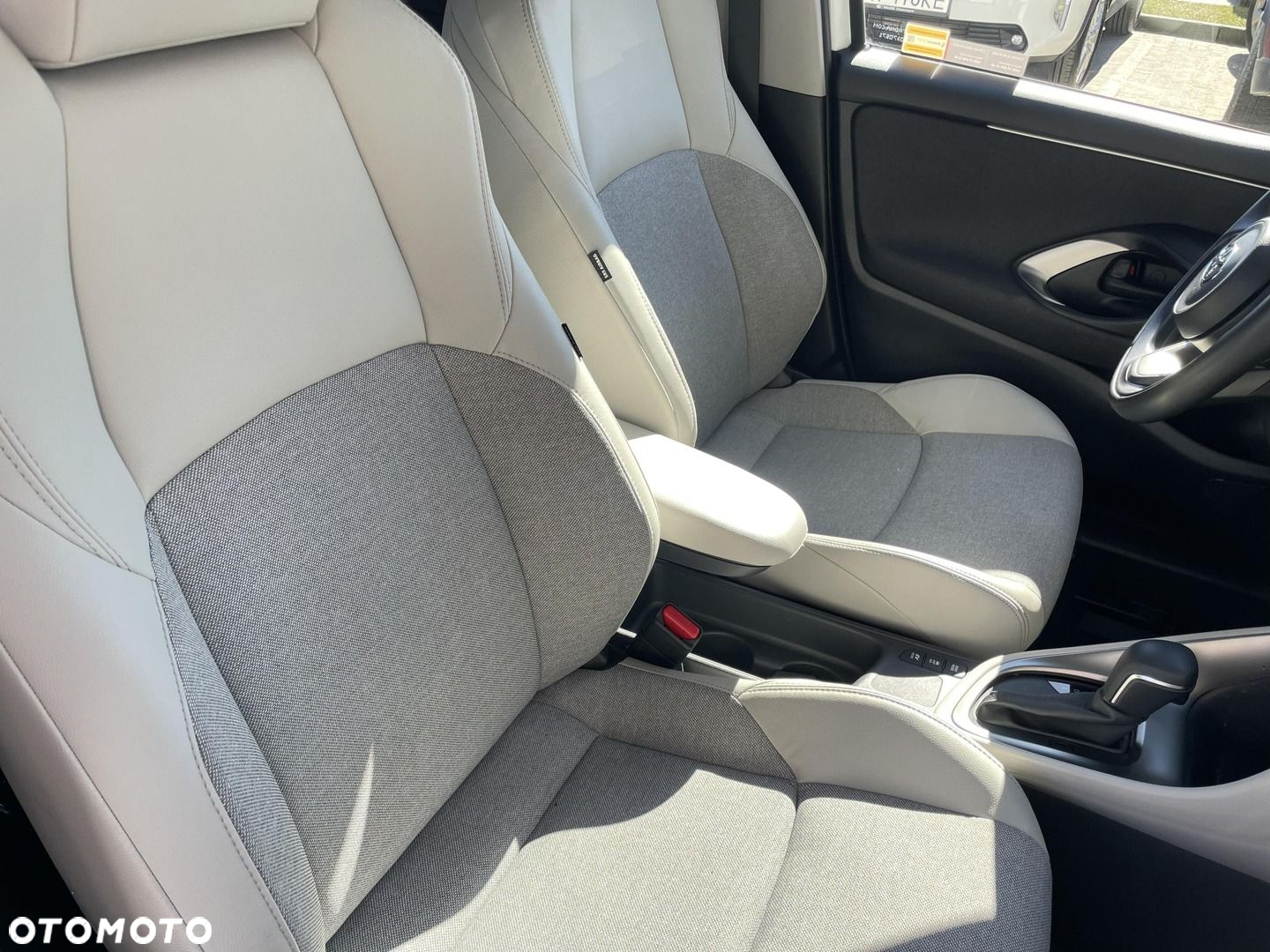 Toyota Yaris - 17