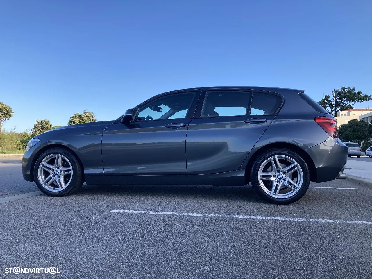 BMW 318 d Navigation - 1