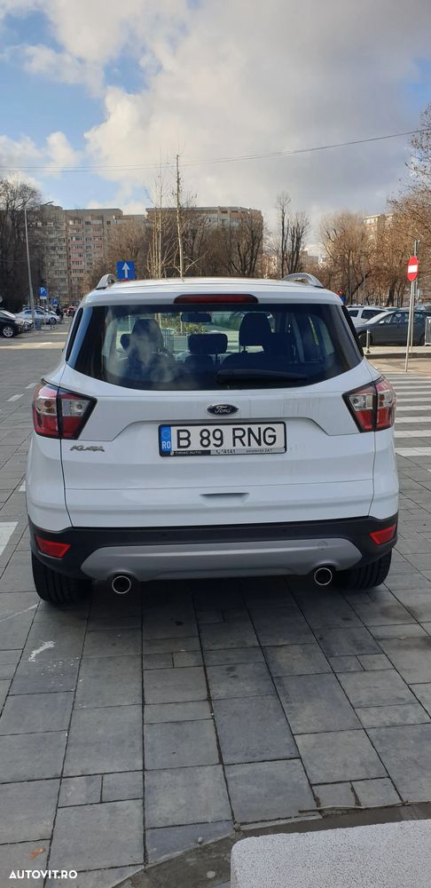 Ford Kuga 2.0 TDCi 2WD ST-Line - 3
