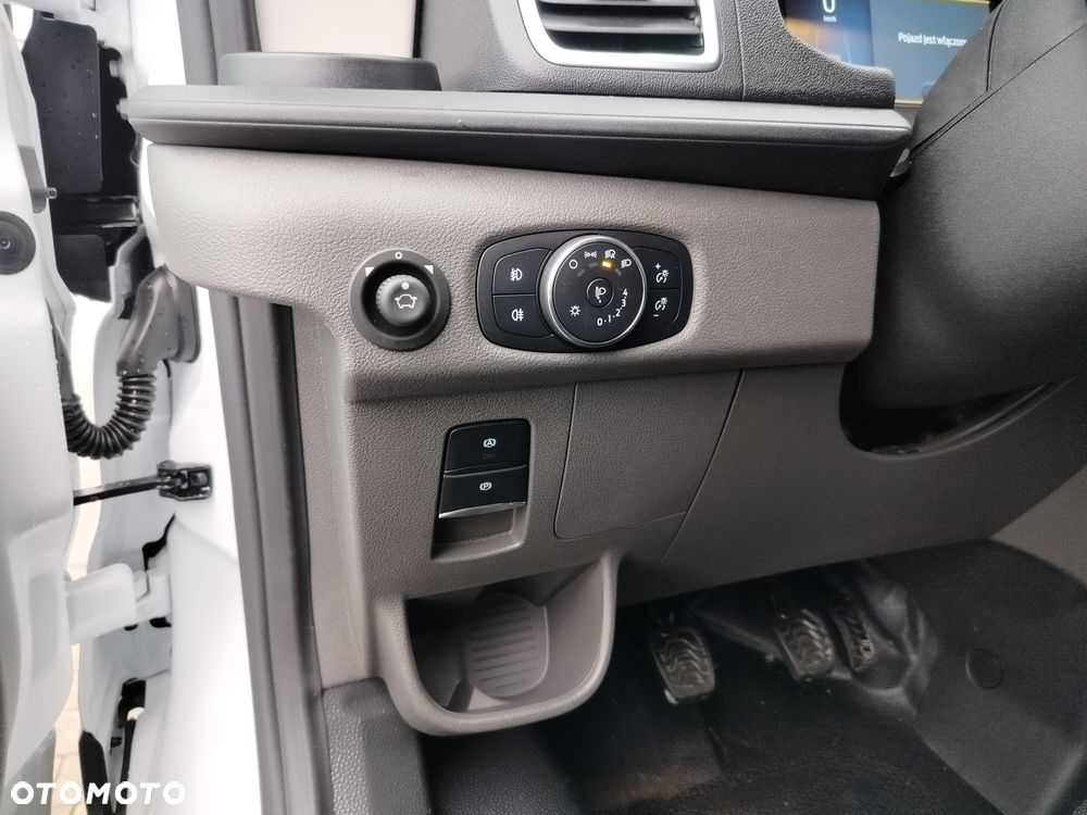 Ford Transit Pojedyncza kabina - 11