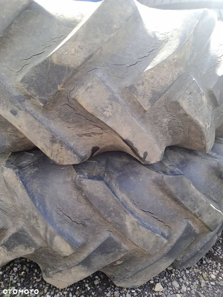 OPONA UŻYWANA PRZÓD KOMBAJN 16.9/14 -24 JOHN DEERE - 5