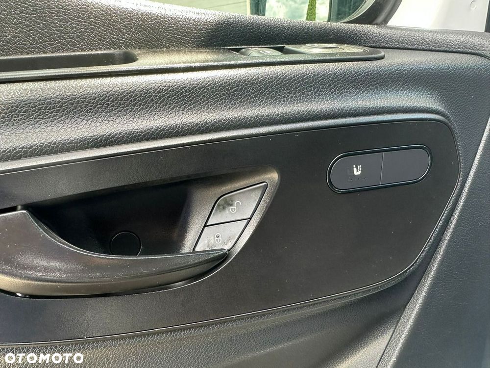 Mercedes-Benz Sprinter - 20