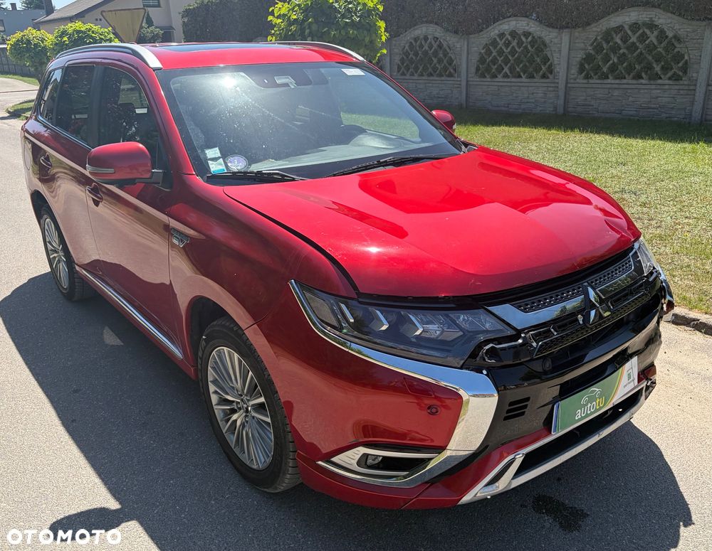 Mitsubishi Outlander - 1