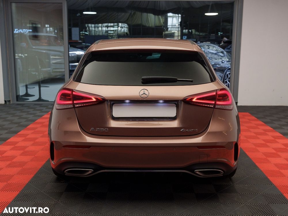 Mercedes-Benz A 250 4Matic 7G-DCT AMG Line - 7