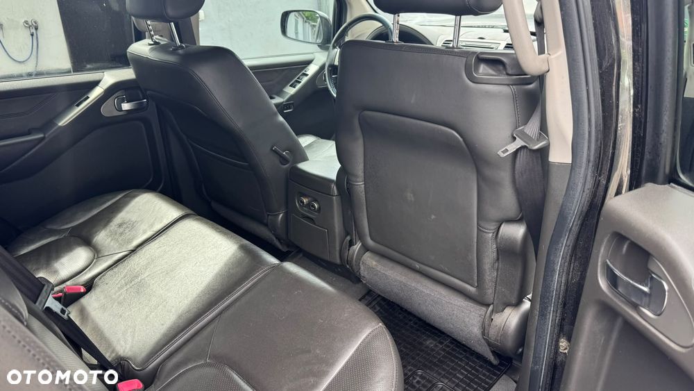 Nissan Pathfinder 2.5 DCi Elegance - 28