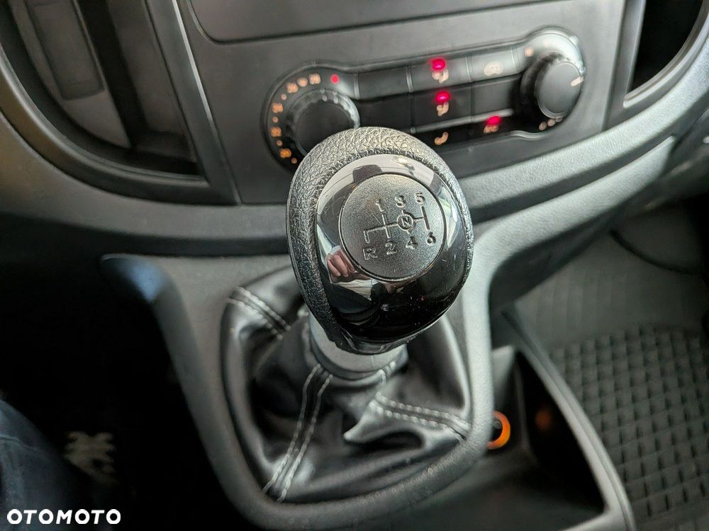 Mercedes-Benz Vito - 14