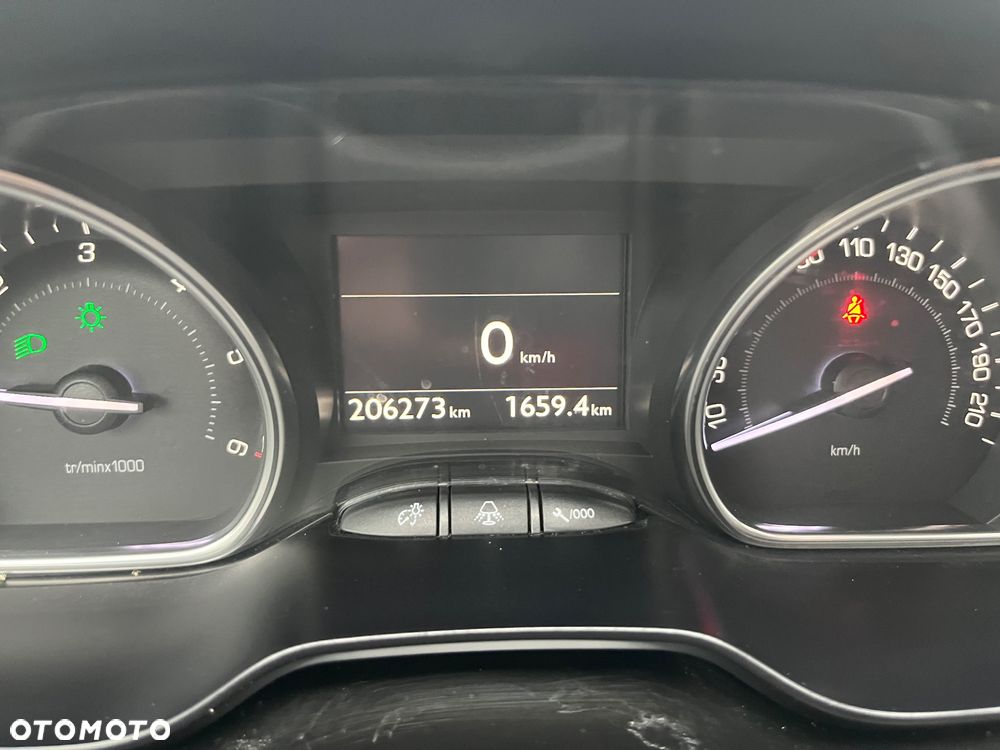 Peugeot 2008 1.6 e-HDi Active S&S - 22