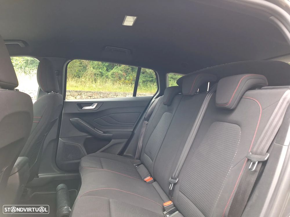 Ford Focus SW 1.0 EcoBoost ST-Line - 13