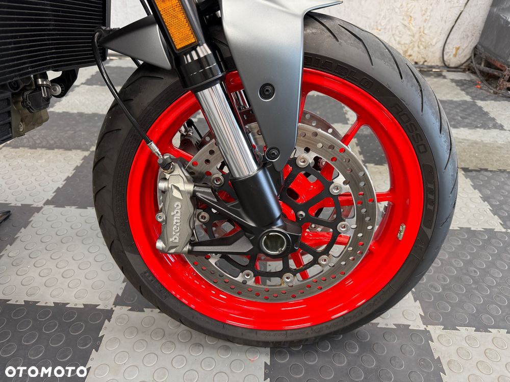 Ducati Monster - 10