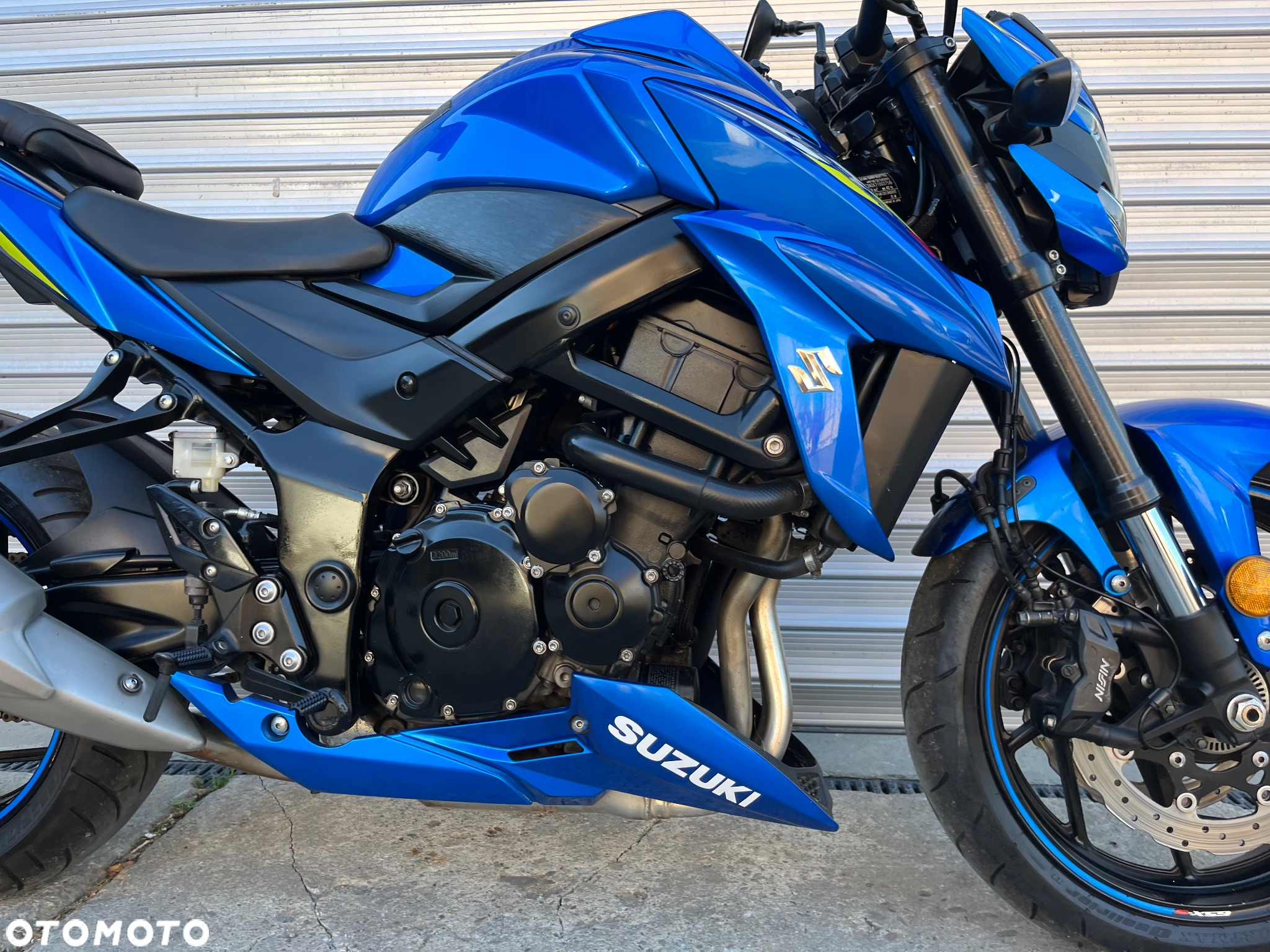 Suzuki GSX - 25