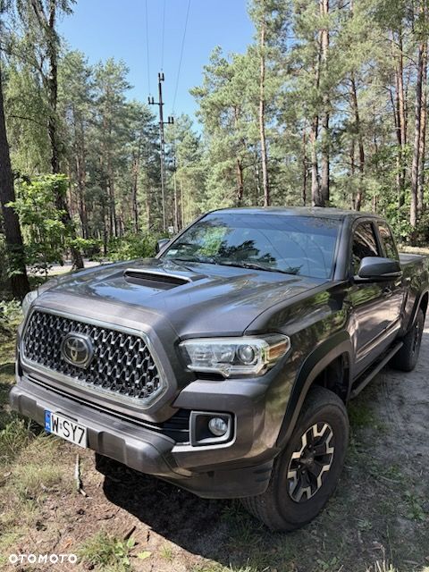 Toyota Tacoma - 3