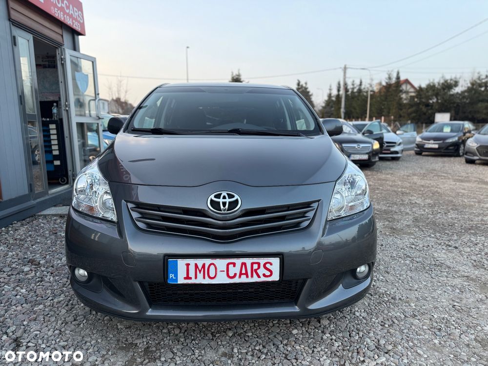 Toyota Verso 2.0 D-4D Premium - 8