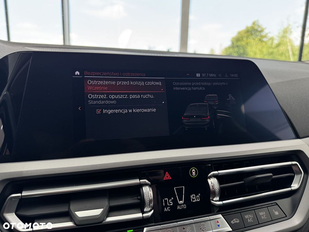 BMW Seria 3 318i Advantage - 36