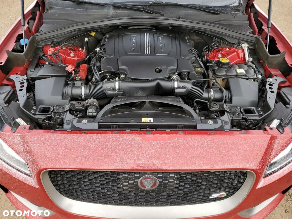 Jaguar F-Pace S AWD - 12