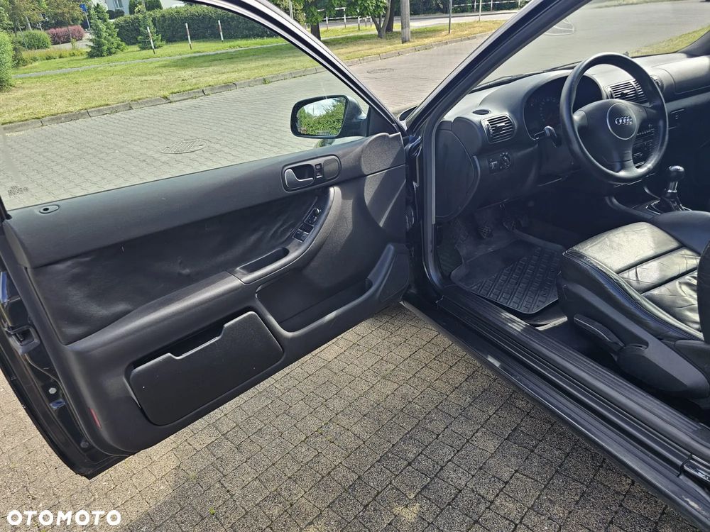 Audi A3 Sportback 1.8 Ambition - 19
