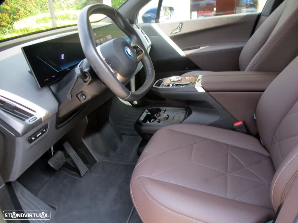 BMW iX xDrive 50 Pack Desportivo - 9