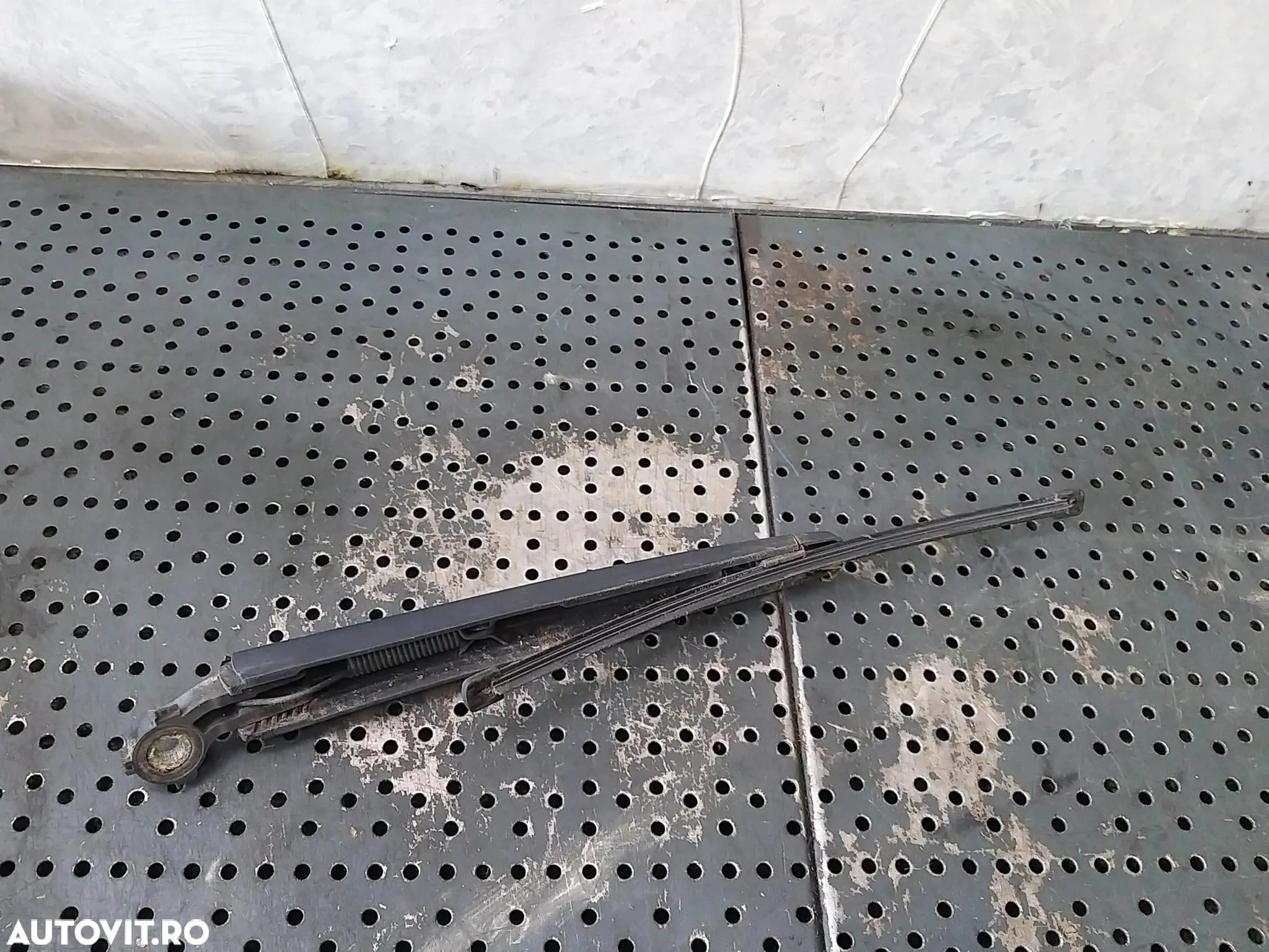 Brat stergator haion vw golf 6 5k 5k6955707 - 3