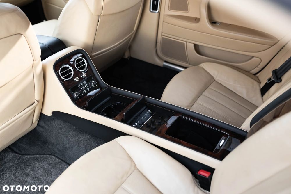 Bentley Flying Spur - 16