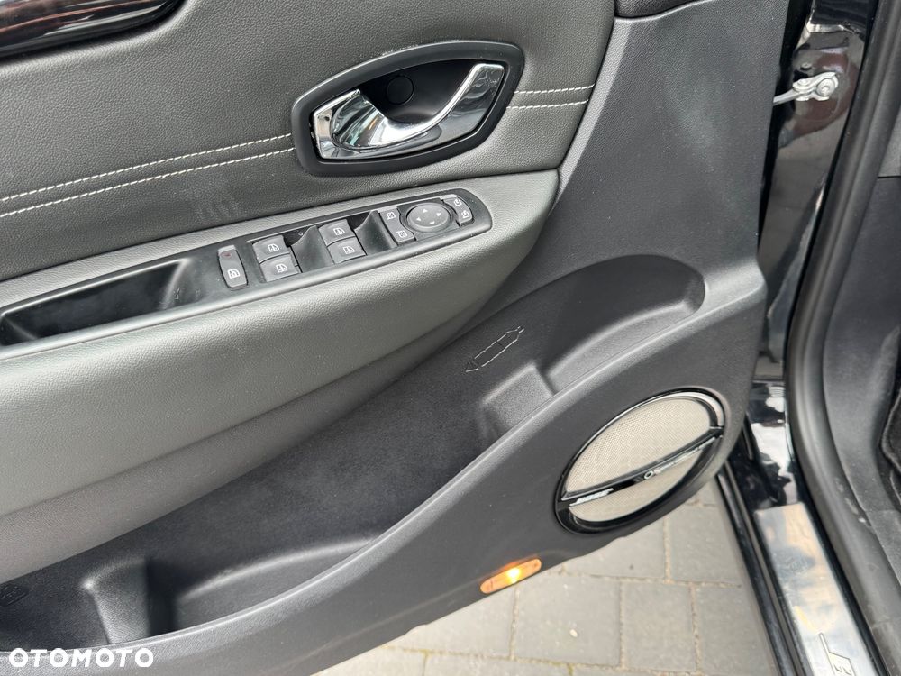 Renault Grand Scenic - 30