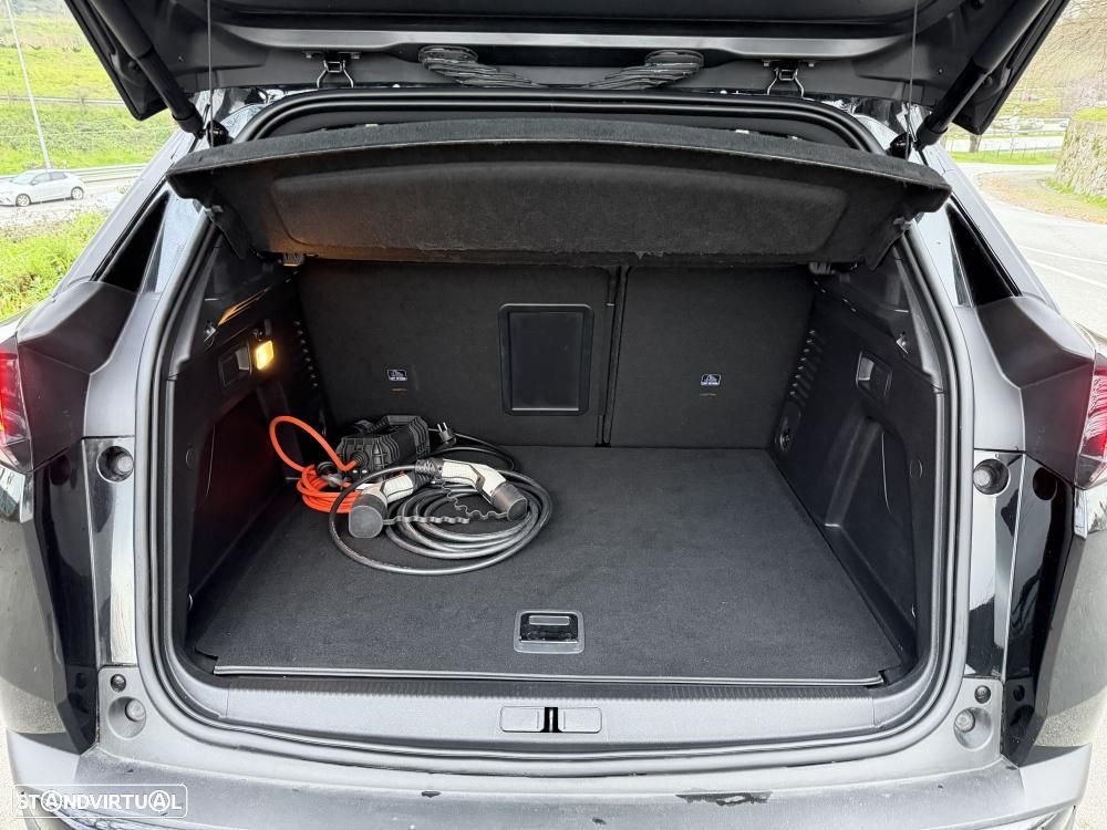 Peugeot 3008 1.6 Hybrid GT Pack e-EAT8 - 34