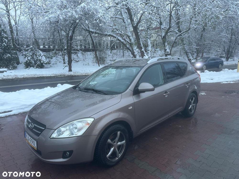 Kia Ceed 1.6 Crdi Comfort - 1