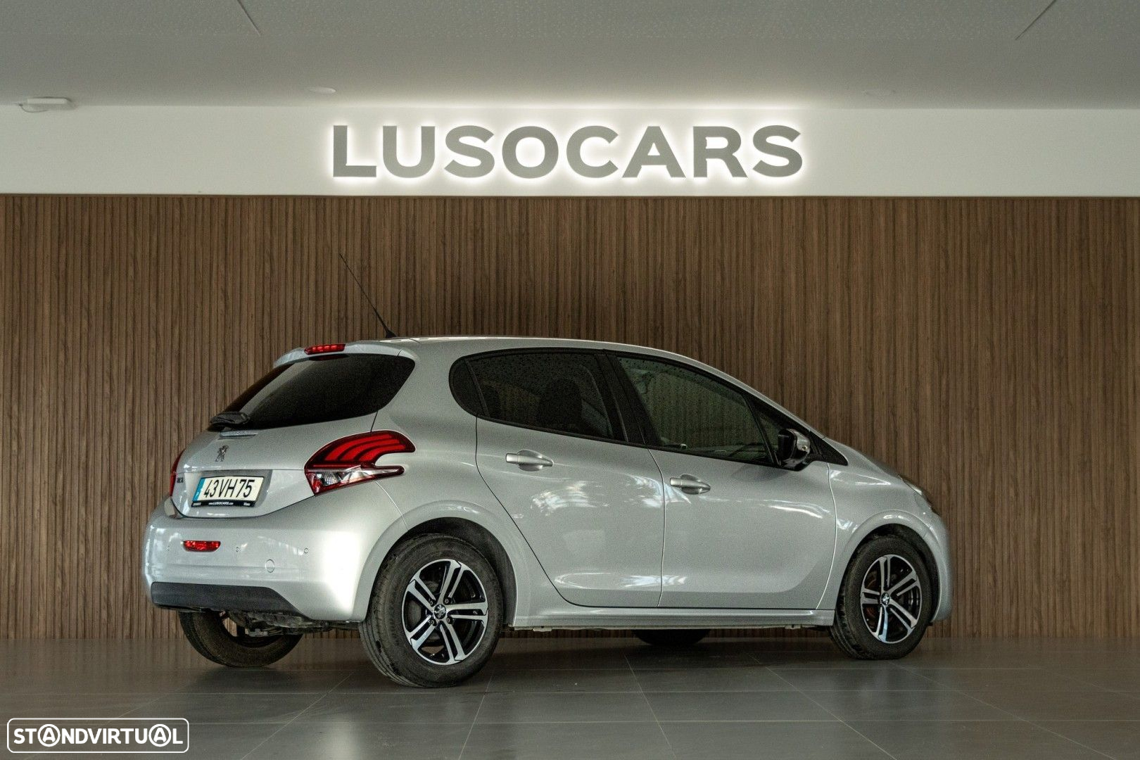 Peugeot 208 1.6 BlueHDi Style - 11