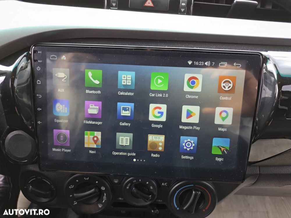 Toyota Hilux 4x4 Double Cab M/T Style - 10