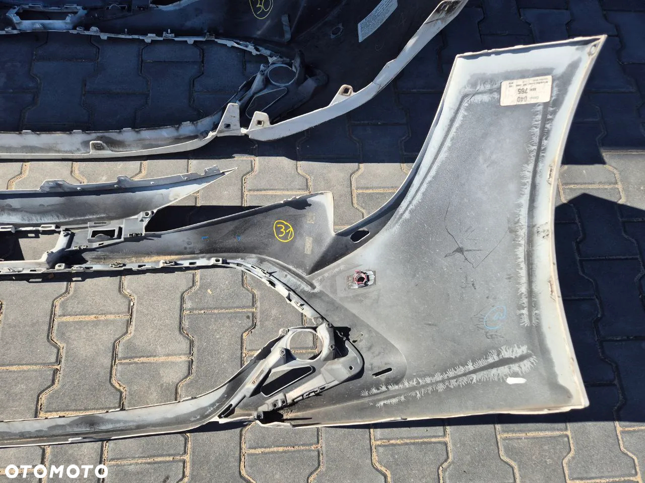 TOYOTA COROLLA E21 HB / KOMBI ZDERZAK PRZEDNI (dostępne 3 zderzaki) - 14