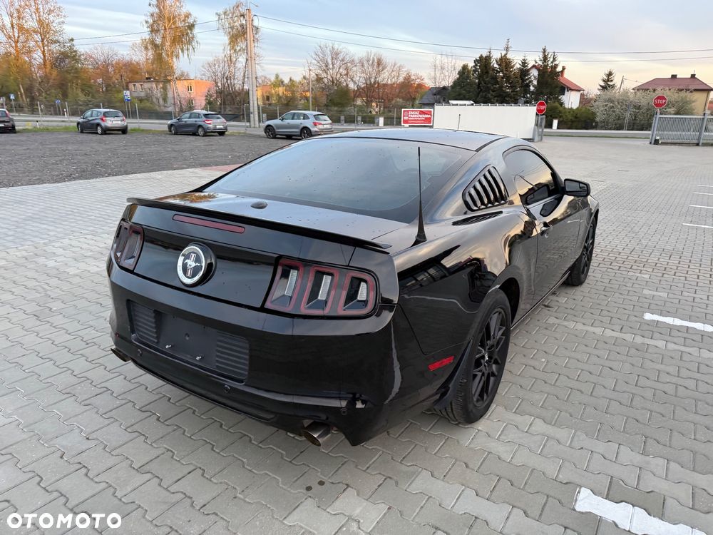Ford Mustang 3.7 V6 - 12