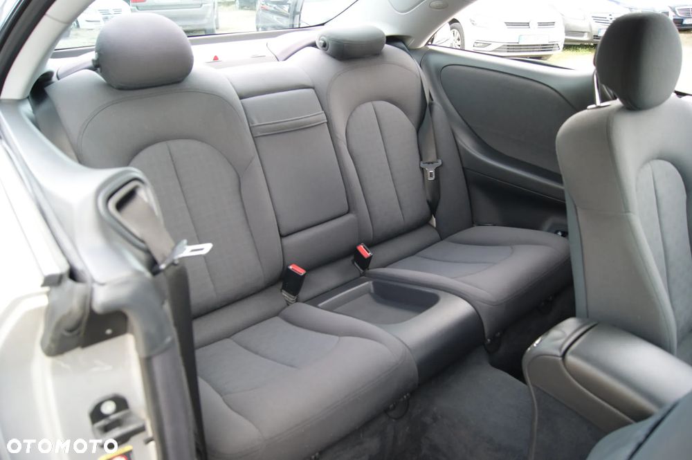 Mercedes-Benz CLK 240 Avantgarde - 21
