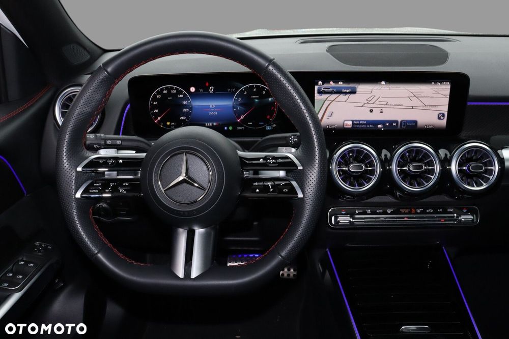 Mercedes-Benz GLB 200 AMG Line 7G-DCT - 14