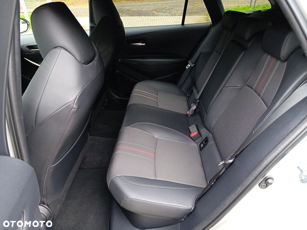 Toyota Corolla 1.8 Hybrid GR Sport - 24
