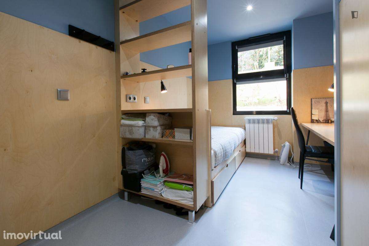 Quarto - localizado em Paranhos Porto - Grande imagem: 2/42