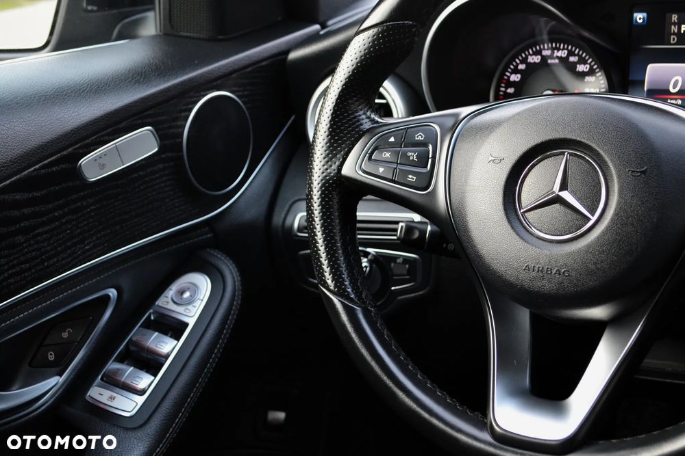 Mercedes-Benz Klasa C 200 4-Matic 7G-TRONIC - 24