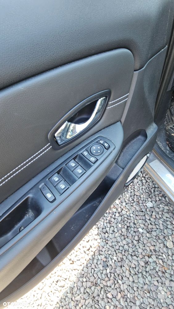 Renault Grand Scenic Energy dCi 130 Start & Stop Bose Edition - 6