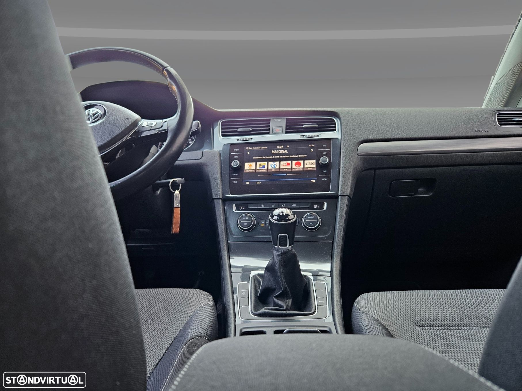 VW Golf Variant 1.6 TDi Confortline - 31