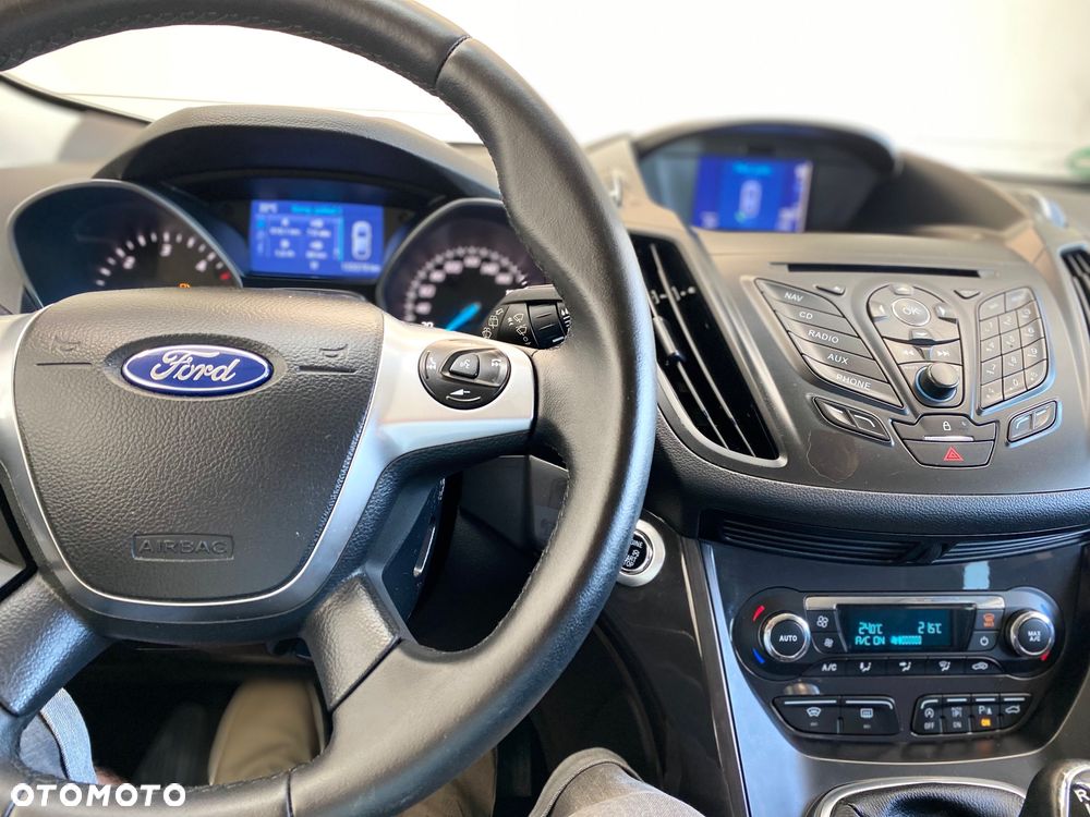 Ford Kuga 2.0 TDCi 4x4 Titanium - 24