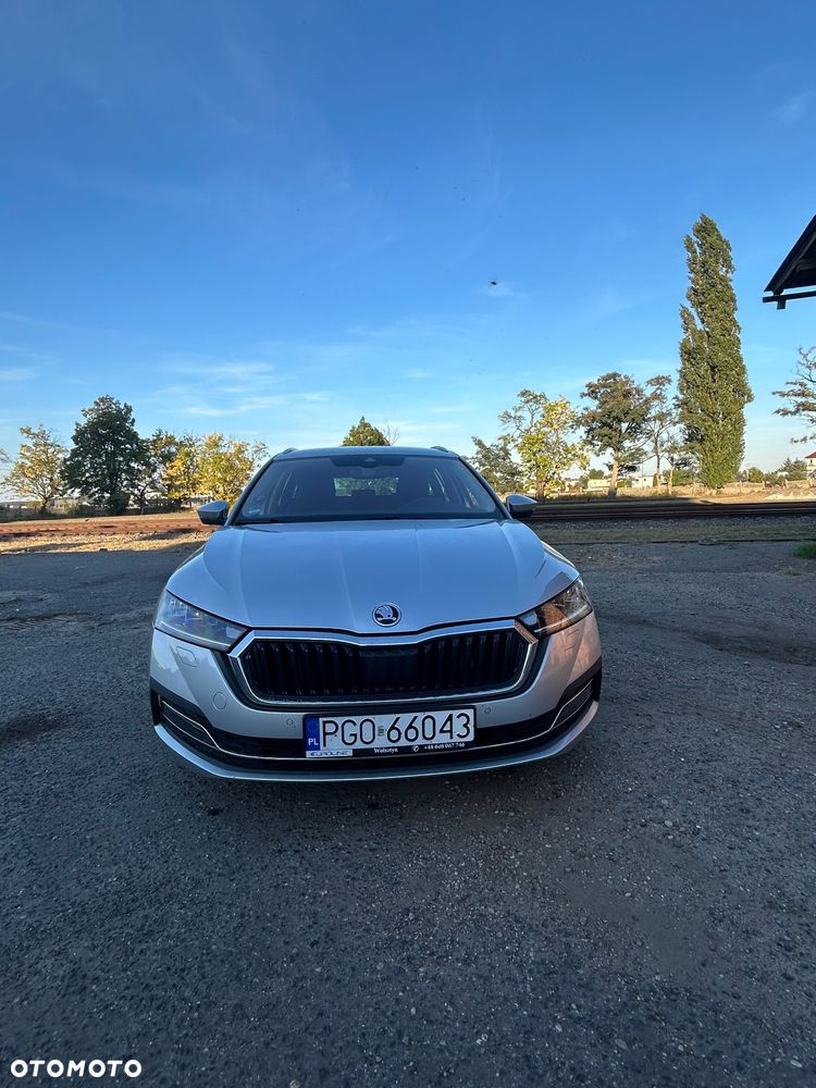 Skoda Octavia 2.0 TDI SCR Style DSG - 2