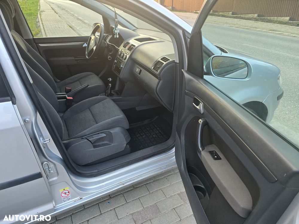 Volkswagen Touran - 7