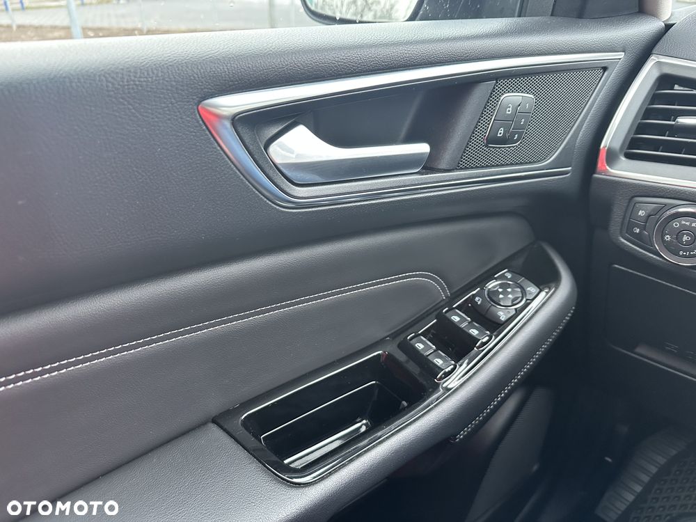 Ford S-Max 2.0 EcoBlue Titanium - 19