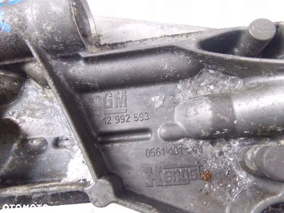 ŁAPA FILTRA CHŁODNICZKI OLEJU VECTRA C 1.8 16V - 2