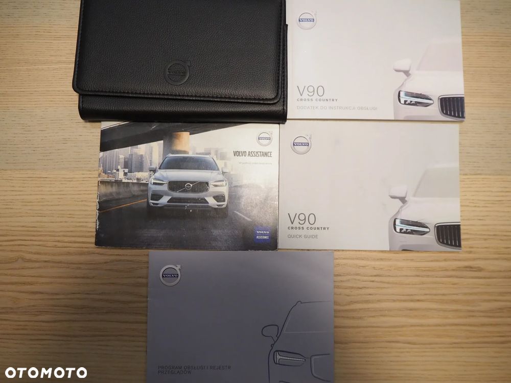 Volvo V90 Cross Country D4 AWD - 27