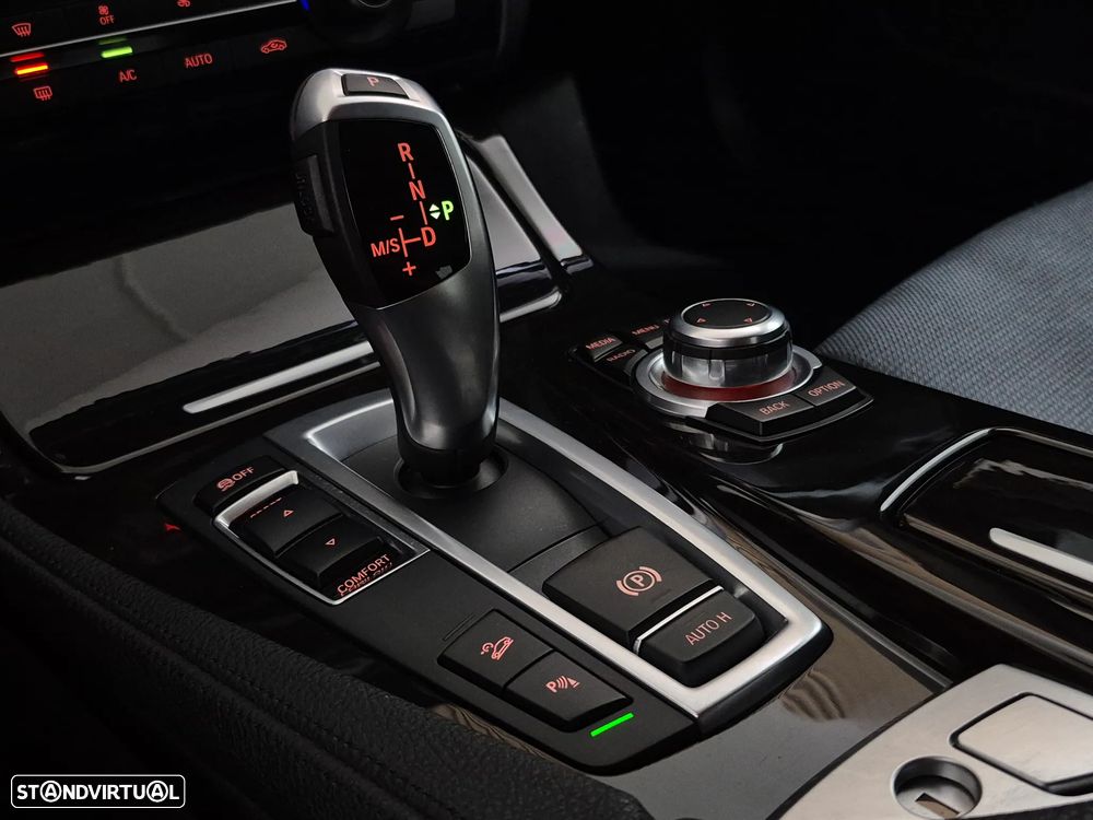 BMW 520 d xDrive Auto - 16