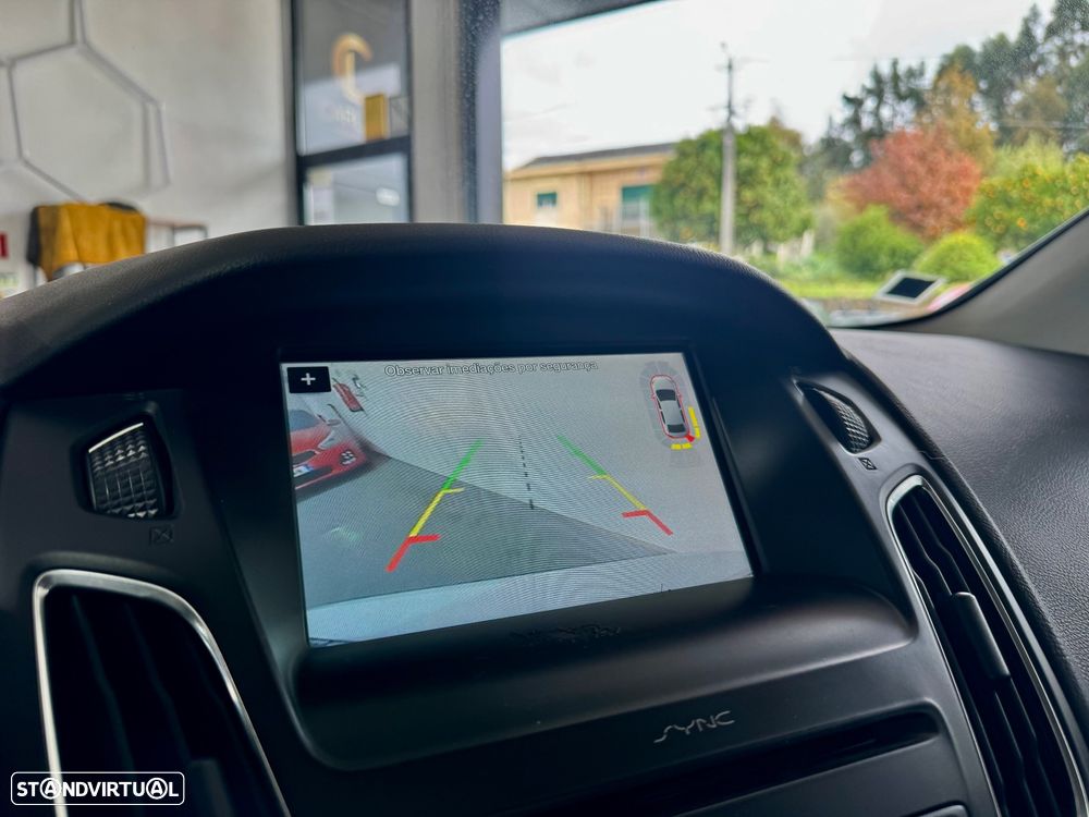 Ford Focus 1.0 SCTi Titanium - 8