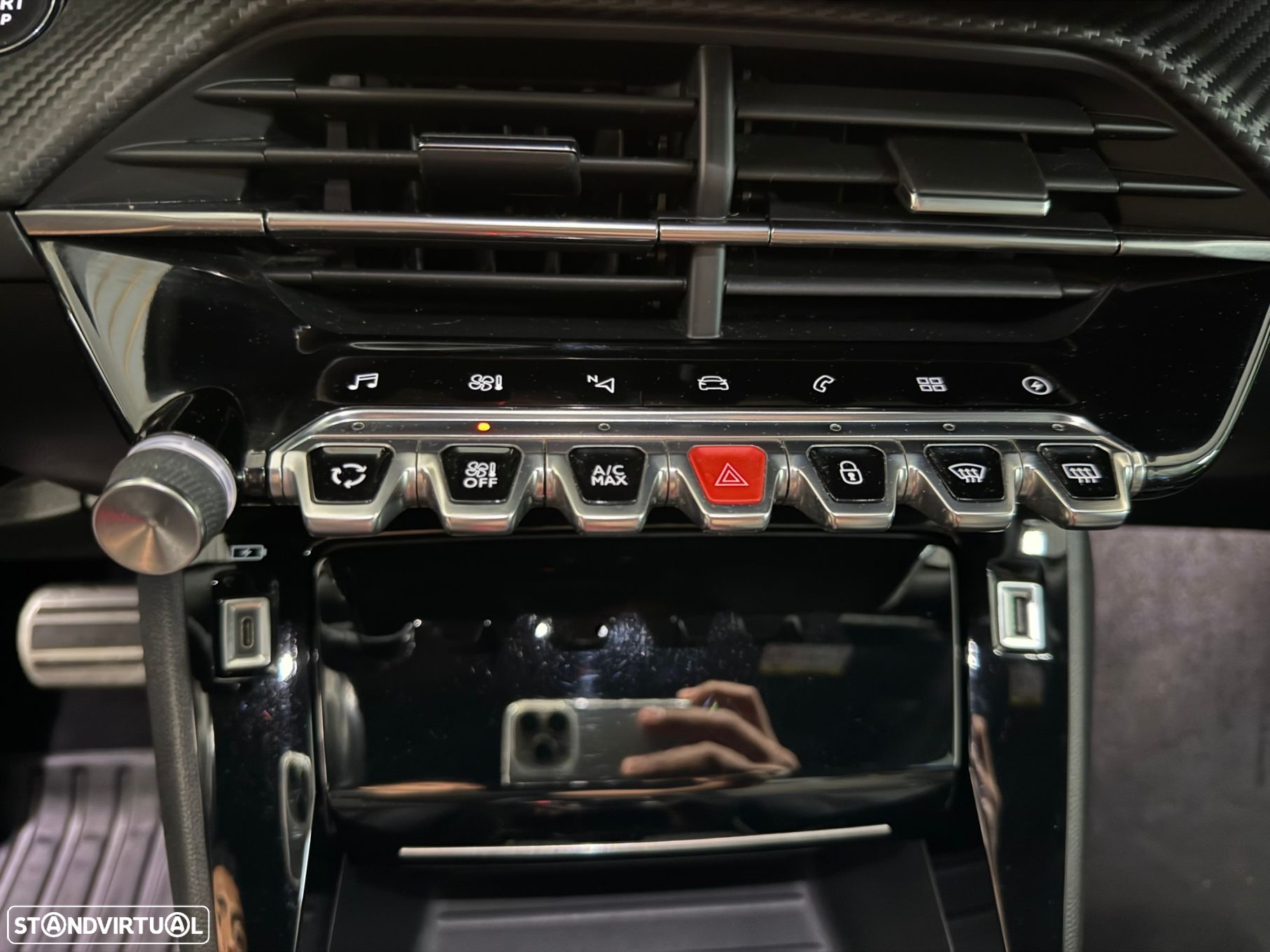 Peugeot e-2008 50 kWh GT - 22